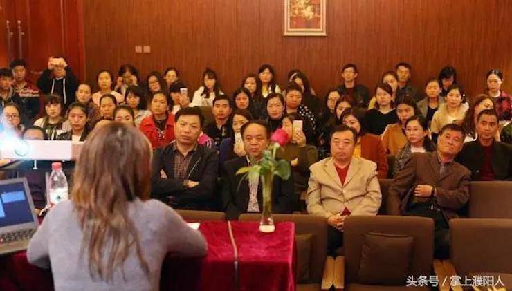 狗万艺术家朱楣巡讲《练琴的艺术》——安阳、濮阳站完美落幕