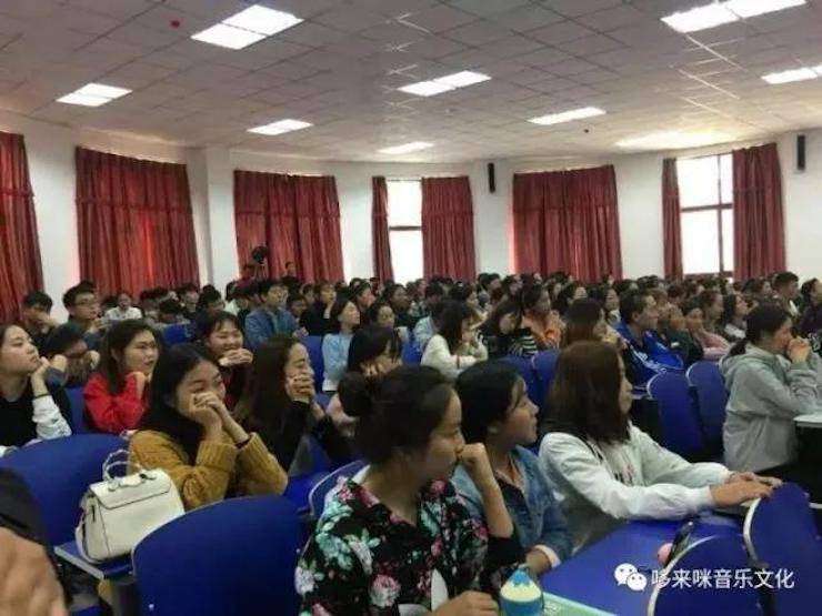 狗万艺术家朱楣巡讲《练琴的艺术》——安阳、濮阳站完美落幕