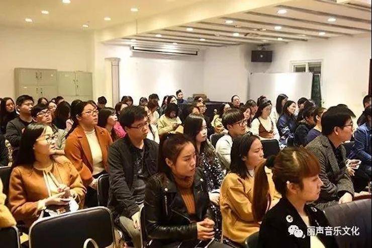 狗万艺术家朱楣巡讲《练琴的艺术》 —郑州站，圆满落幕！