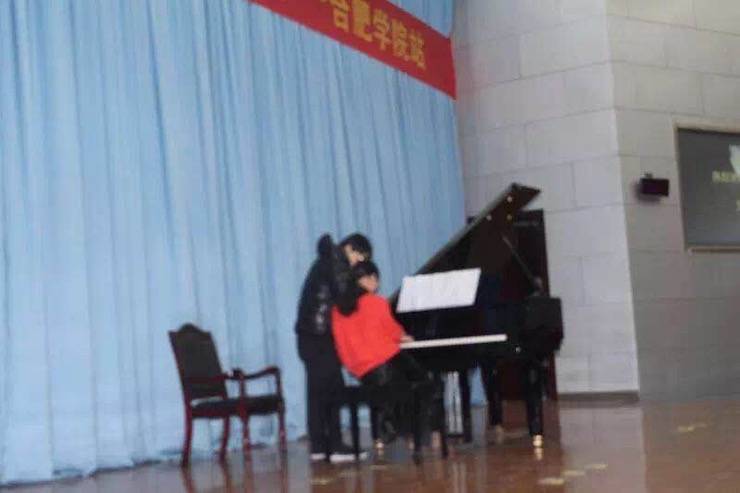 【报道】从师而不惑|狗万艺术家宋思衡安徽巡讲·合肥学院站圆满结束。诤悠担