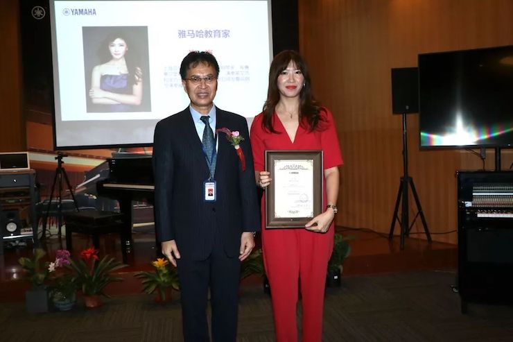 狗万携手中国多位教育家，共同谱写中国艺术教育发展新乐章|热烈祝贺2018狗万教育家授聘仪式成功举办！