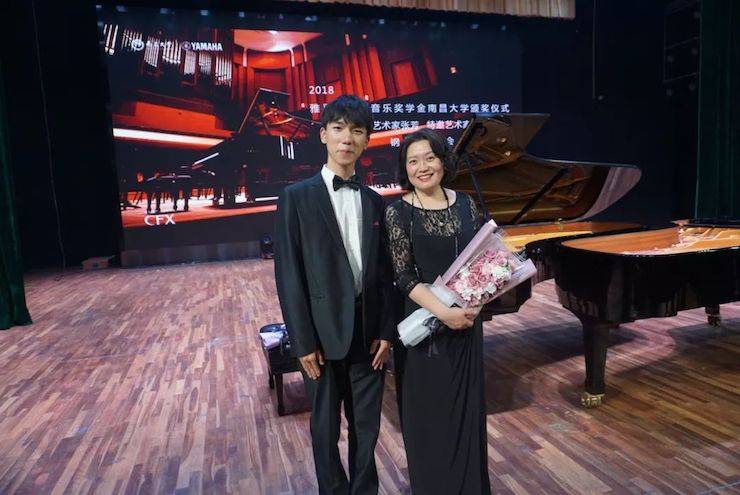 张芳、冯子祥钢琴音乐会