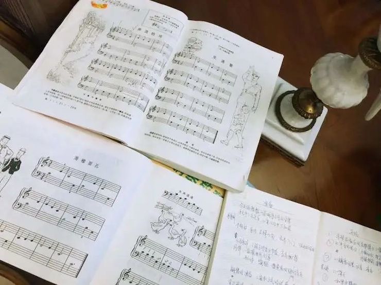 宋思衡的“宅抗疫” | 挑战主播、筹集口罩、闭关作曲，这位取消了20场演出的钢琴家原来这么忙！