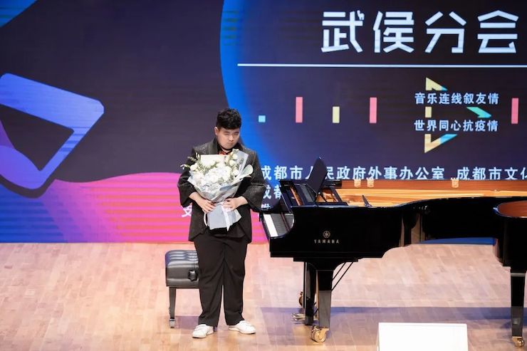 活动报道 | “科技助力，跨越时空”，小鹿纯子携手刘明康共享中日音乐盛宴