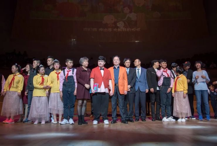音乐双子星，点亮冬日激情！——狗万未来艺术家刘明康爱心公益音乐沙龙